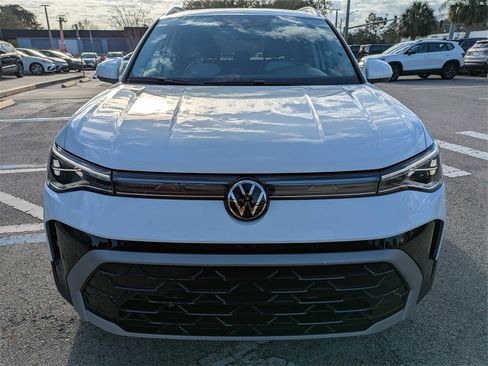 New 2026 Volkswagen Taos SEL image 9