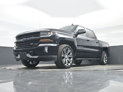 Used 2018 Chevrolet Silverado 1500 LT w/ All Star Edition AWD/4WD image 25