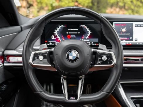 Used 2023 BMW 740i w/ Luxury Rear Seating Package RWD image 26