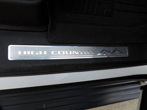 Used 2023 Chevrolet Tahoe High Country image 23