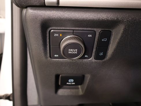 Used 2025 Ford Expedition Active AWD/4WD image 11