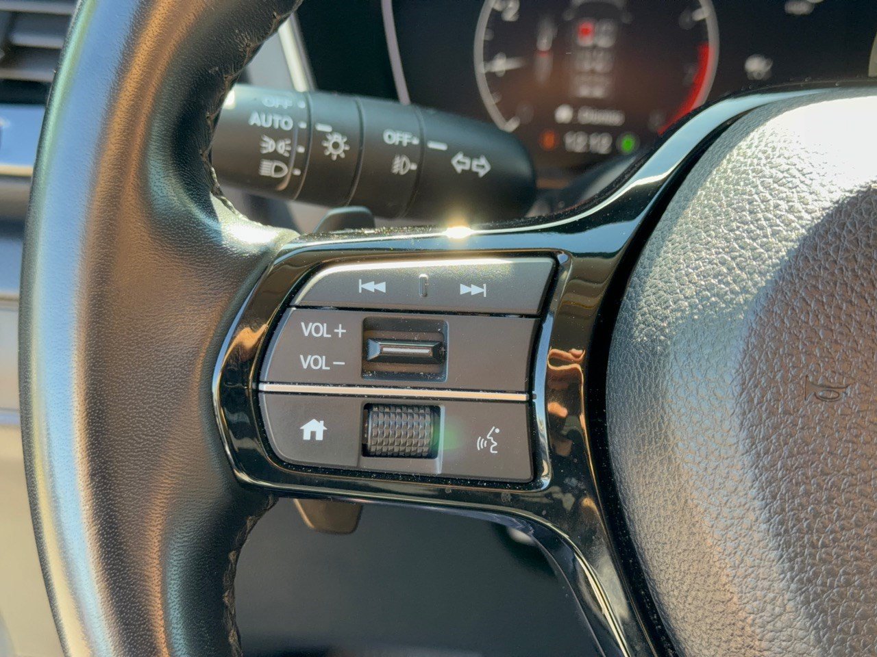 Used 2024 Honda Pilot EX-L image 18