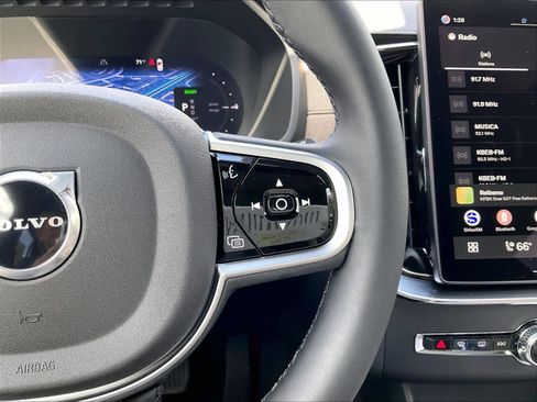 New 2026 Volvo XC90 T8 Plus w/ Protection Package AWD/4WD image 18