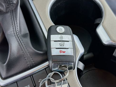 Used 2020 Kia Sportage EX image 23