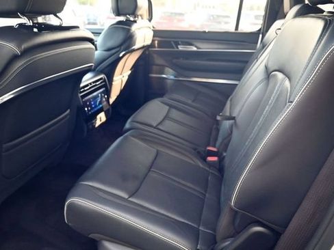 Used 2023 Jeep Grand Wagoneer Series II AWD/4WD image 24