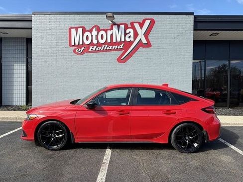 Used 2023 Honda Civic Sport image 1