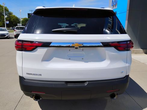 Used 2023 Chevrolet Traverse LT FWD image 6