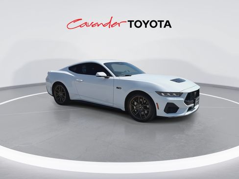 Used 2024 Ford Mustang GT Premium RWD image 2