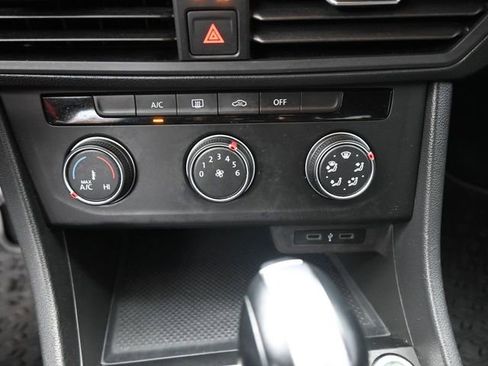 Used 2021 Volkswagen Jetta S w/ Driver Assistance Package image 9