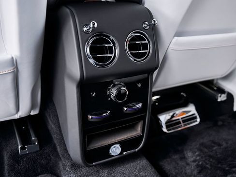 Used 2026 Rolls-Royce Cullinan AWD/4WD image 57