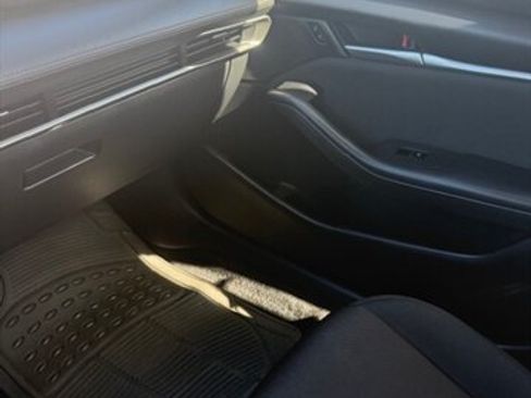 Used 2021 MAZDA MAZDA3 s FWD image 18