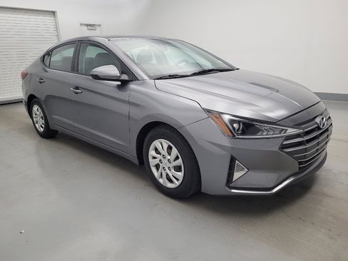 Used 2020 Hyundai Elantra SE FWD image 11
