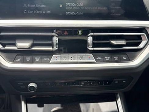 Used 2020 BMW 330i xDrive Sedan w/ Premium Package AWD/4WD image 21