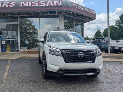 Used 2023 Nissan Pathfinder SL w/ SL Premium Package