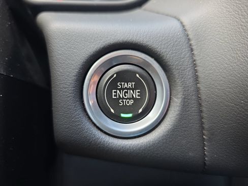 Used 2022 GMC Yukon SLT AWD/4WD image 27
