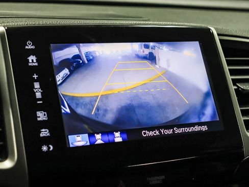 Used 2017 Honda Pilot Touring image 25