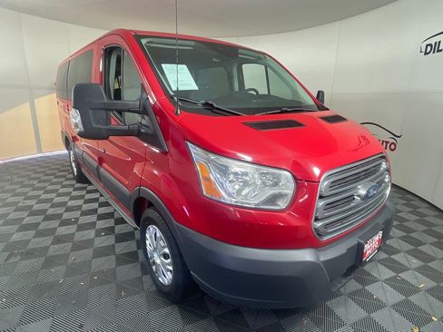 Used 2015 Ford Transit 150 XLT image 11