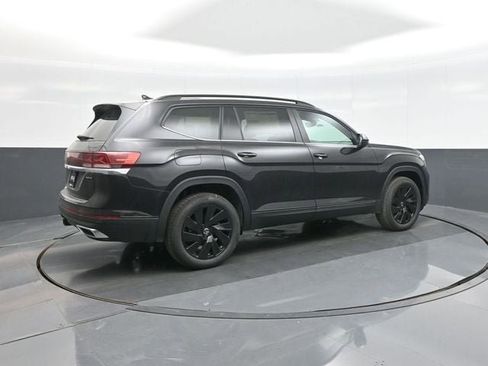 New 2026 Volkswagen Atlas SE image 7