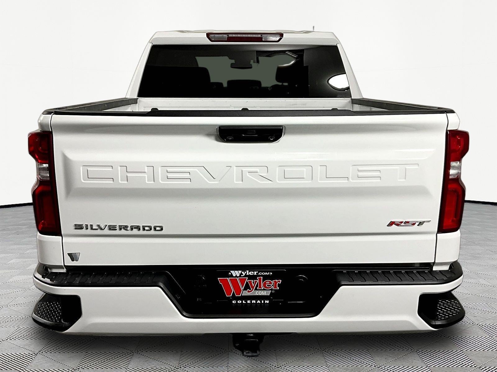Used 2026 Chevrolet Silverado 1500 RST AWD/4WD image 5