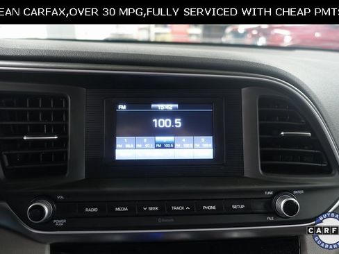 Used 2019 Hyundai Elantra SE image 14