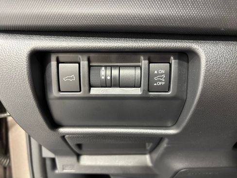 Used 2025 Subaru Forester Premium AWD/4WD image 28