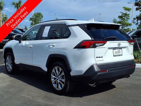 Used 2020 Toyota RAV4 XLE Premium FWD image 5