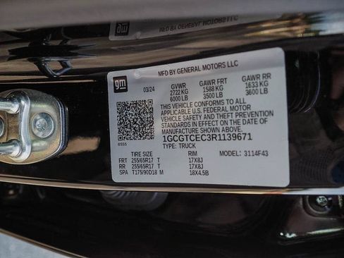 Certified 2024 Chevrolet Colorado LT w/ LT Convenience Package AWD/4WD image 38