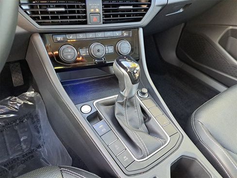 Used 2022 Volkswagen Jetta SEL image 23