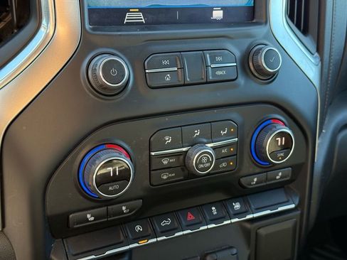 Used 2021 Chevrolet Silverado 1500 LT w/ Bed Protection Package image 24