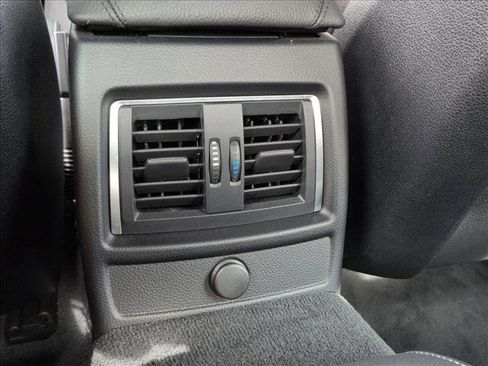 Used 2019 BMW 440i xDrive Convertible w/ M Sport Package image 17