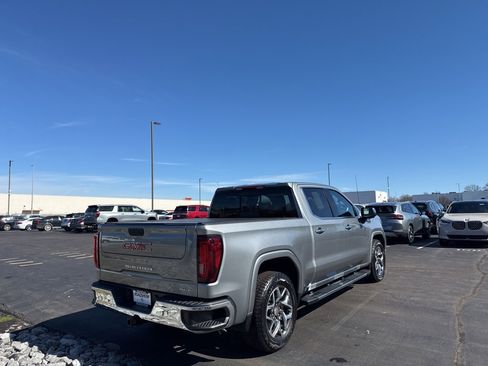 Used 2023 GMC Sierra 1500 SLT w/ SLT Premium Package image 5