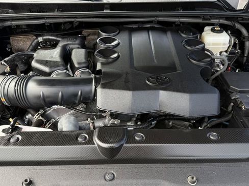 Certified 2022 Toyota 4Runner SR5 Premium image 32