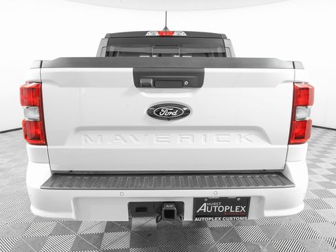 Used 2025 Ford Maverick Lobo image 6