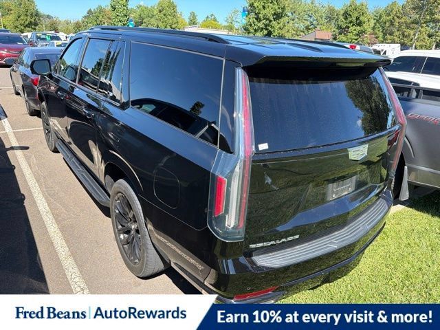 Used 2024 Cadillac Escalade ESV Sport Platinum w/ LPO, ONYX Package AWD/4WD image 3