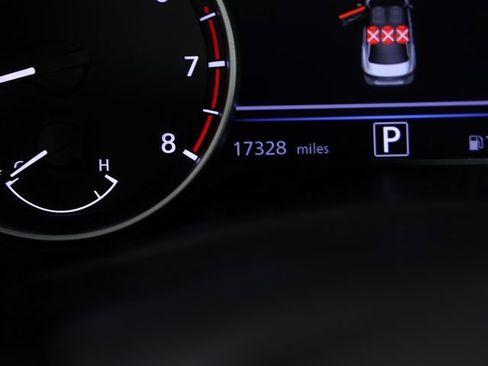 Used 2025 Nissan Sentra SV image 21