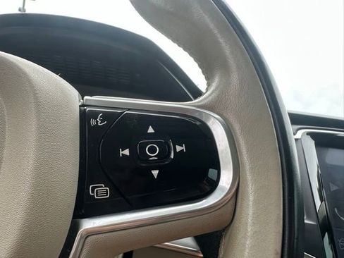 Used 2018 Volvo XC90 T5 Momentum w/ Convenience Package AWD/4WD image 23