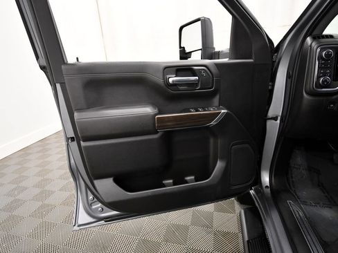 Used 2022 Chevrolet Silverado 1500 LT Trail Boss w/ Bed Protection Package AWD/4WD image 13