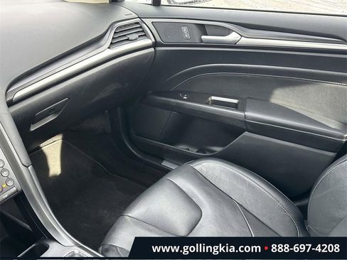 Used 2019 Ford Fusion Titanium image 31