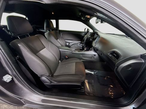 Used 2023 Dodge Challenger SXT w/ Blacktop Package image 27