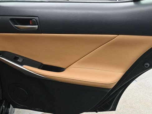 Used 2019 Lexus IS 300 AWD w/ Navigation Package image 17