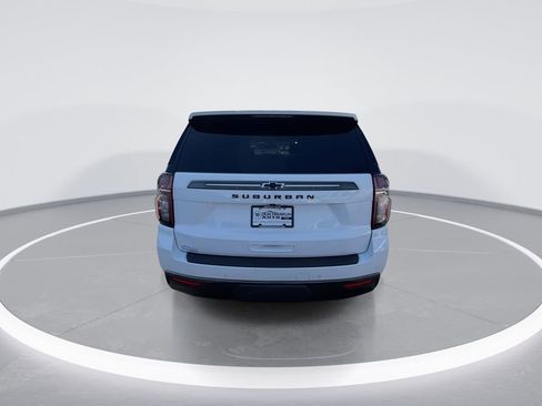 Used 2022 Chevrolet Suburban Z71 AWD/4WD image 7