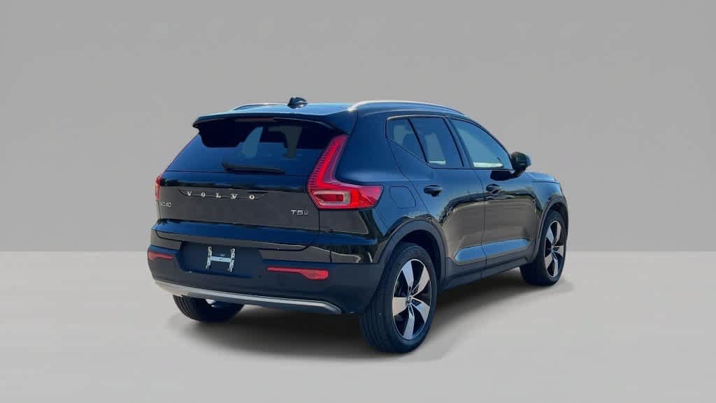 Used 2022 Volvo XC40 T5 Momentum w/ Premium Package AWD/4WD image 8