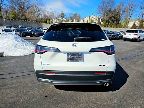 Used 2023 Honda HR-V Sport image 9