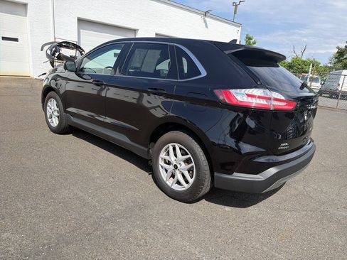 Used 2024 Ford Edge SEL w/ Convenience Package AWD/4WD image 3