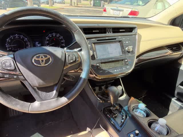Used 2015 Toyota Avalon Limited FWD image 2