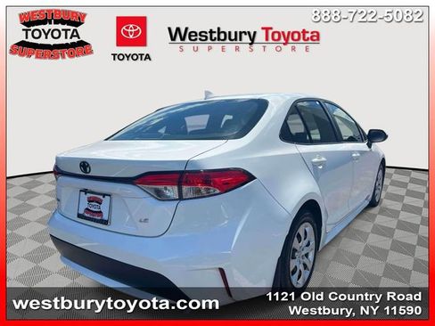 Used 2022 Toyota Corolla LE FWD image 7