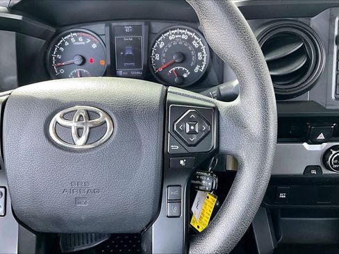 Used 2018 Toyota Tacoma SR w/ SR Convenience Package image 19