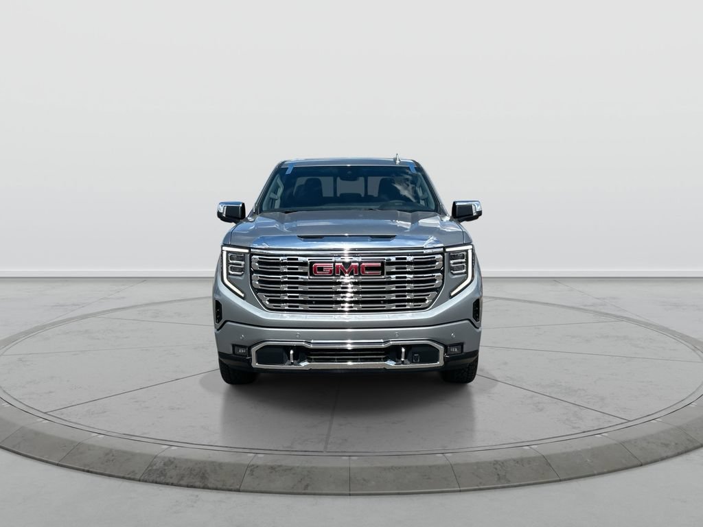 Used 2026 GMC Sierra 1500 Denali AWD/4WD image 3