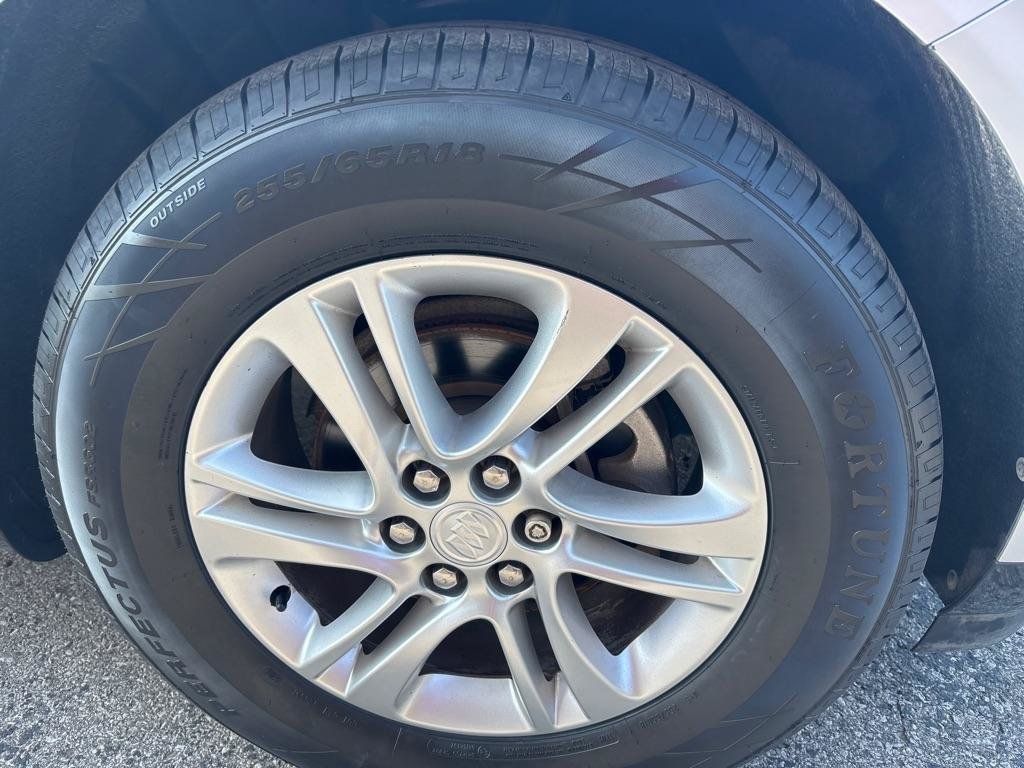 Used 2019 Buick Enclave Essence FWD image 7