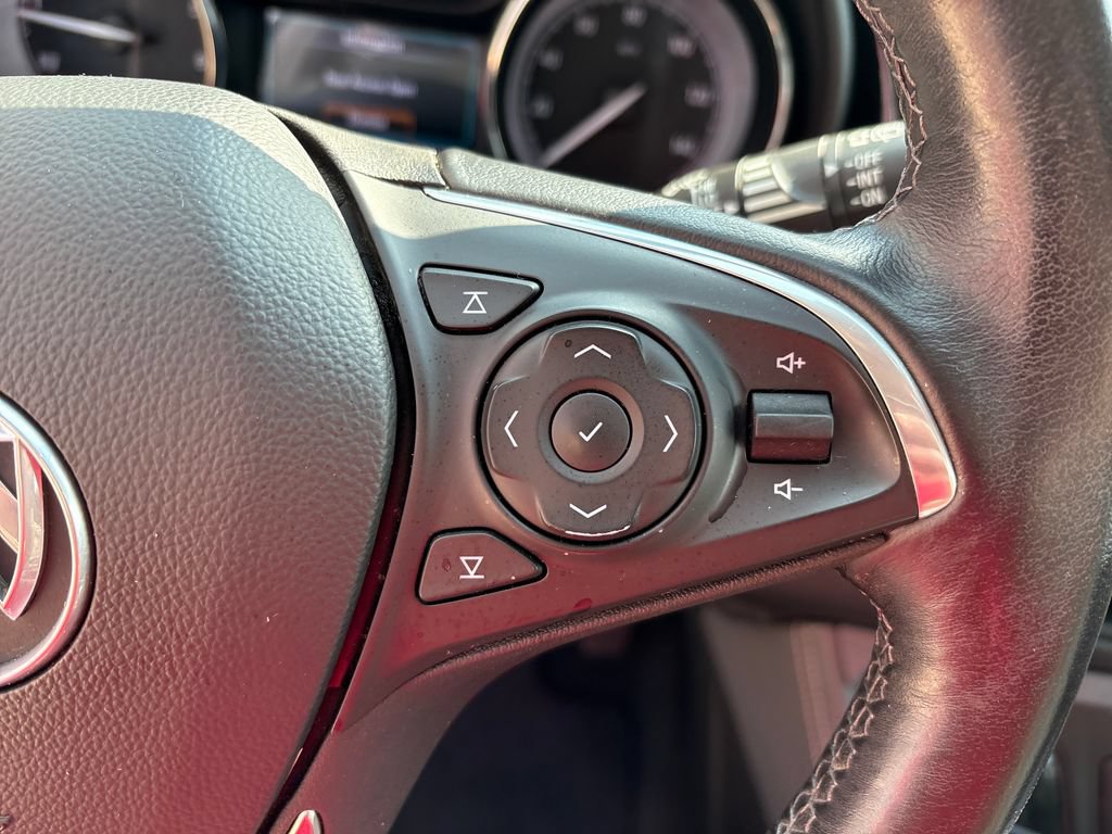 Used 2019 Buick Envision Essence w/ LPO, Interior Luxury Package FWD image 33